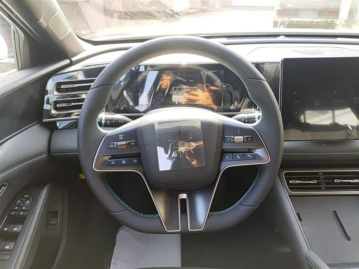 Фото 11 - BYD Qin L