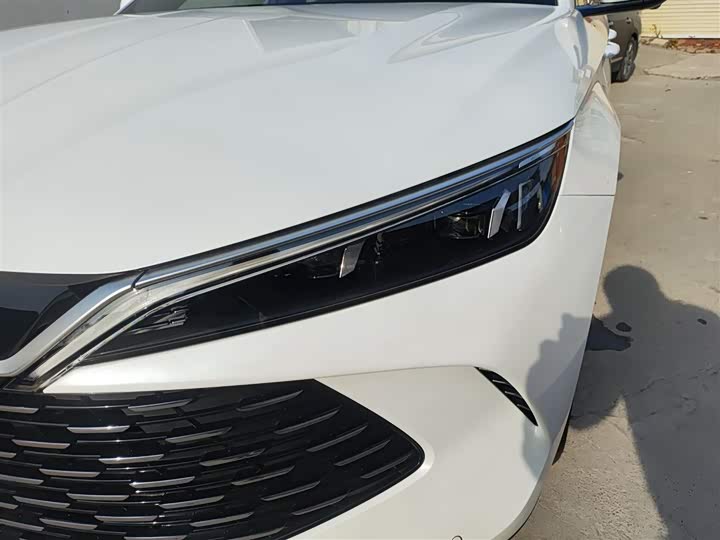 Фото 24 - BYD Qin L