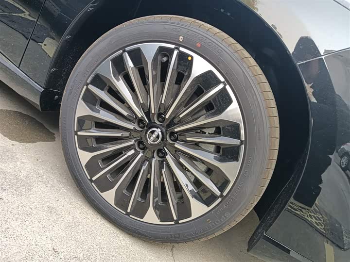 Фото 14 - Nissan N7