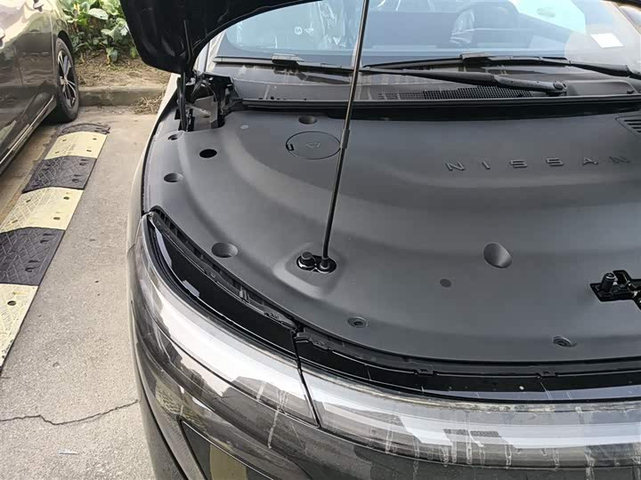 Фото 28 - Nissan N7