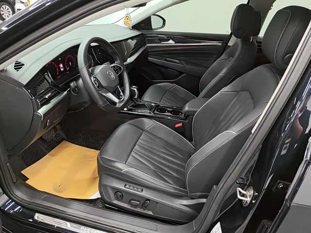 Фото 10 - Volkswagen Passat