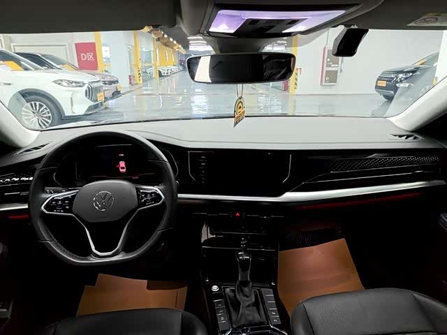 Фото 12 - Volkswagen Passat