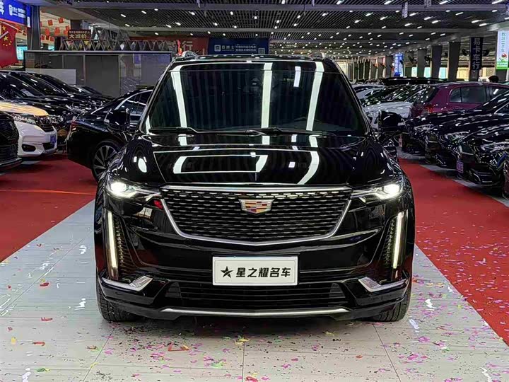 Фото 2 - Cadillac XT6