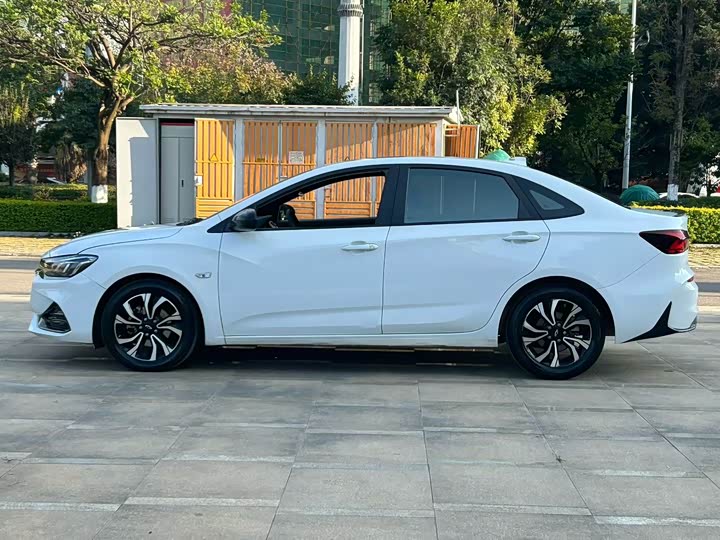 Фото 16 - Chevrolet Monza