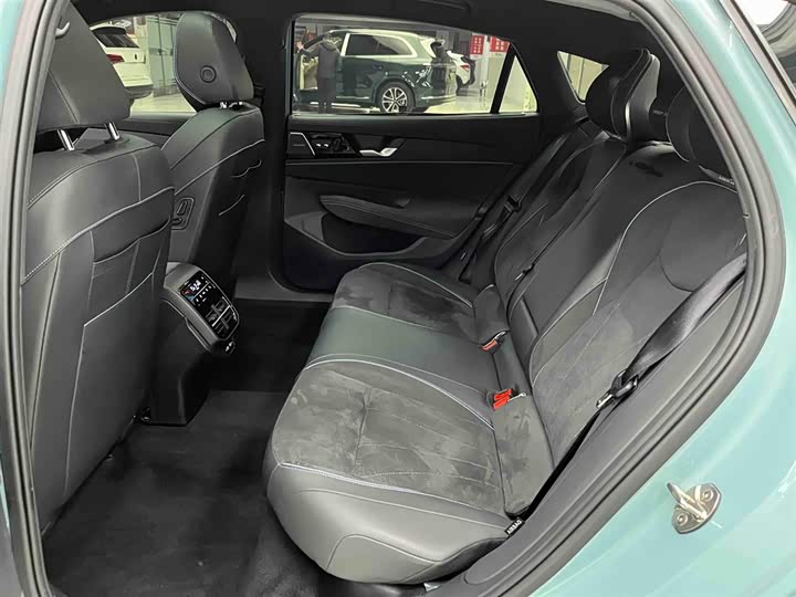 Фото 15 - Volkswagen Passat