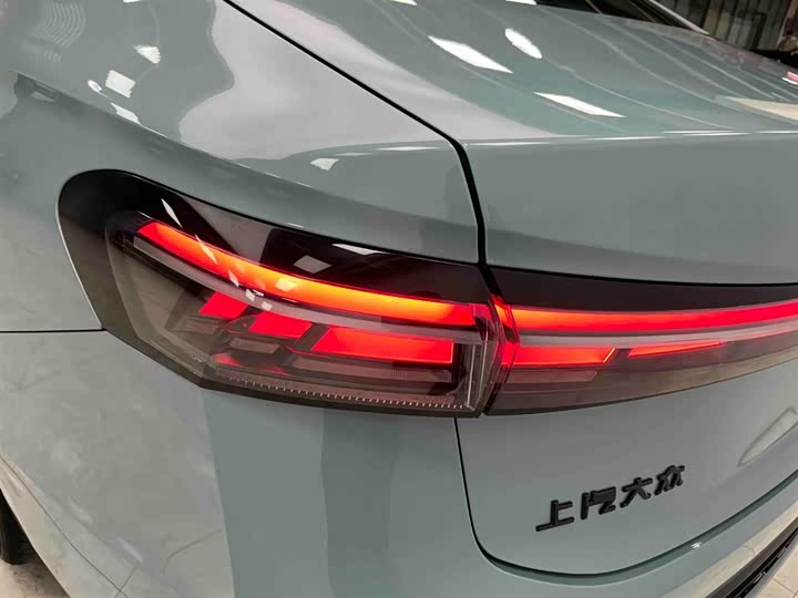 Фото 20 - Volkswagen Passat