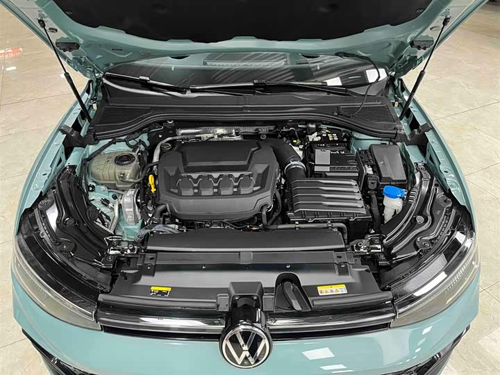 Фото 22 - Volkswagen Passat