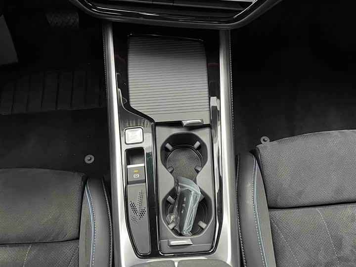 Фото 6 - Volkswagen Passat