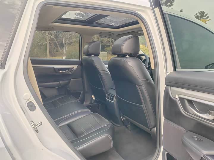 Фото 12 - Honda CR-V