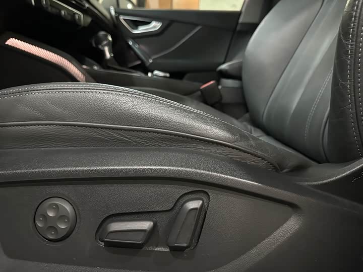 Фото 9 - Audi Q2L