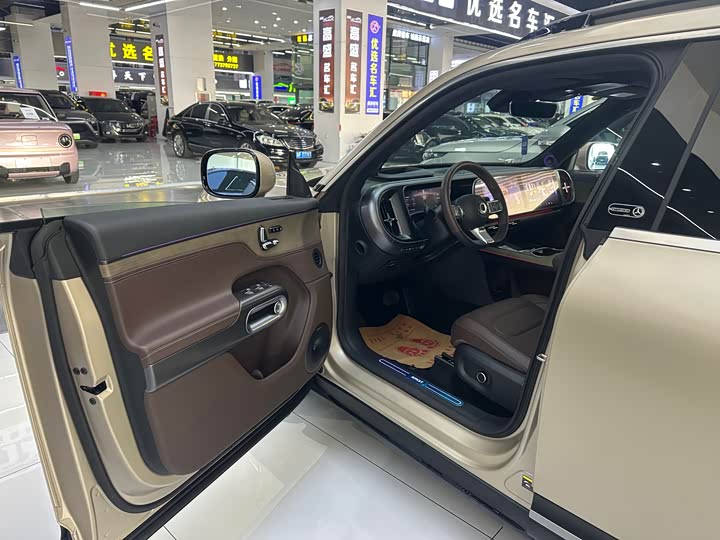 Фото 9 - Smart #5