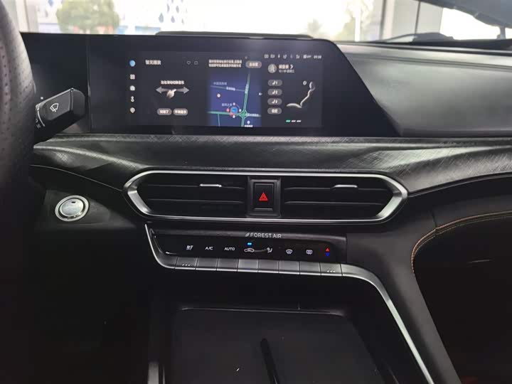 Фото 13 - Changan UNI-T