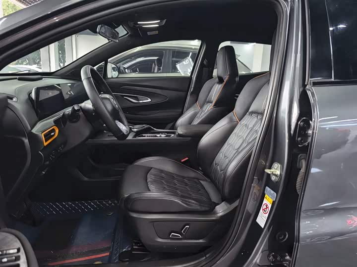 Фото 15 - Changan UNI-T