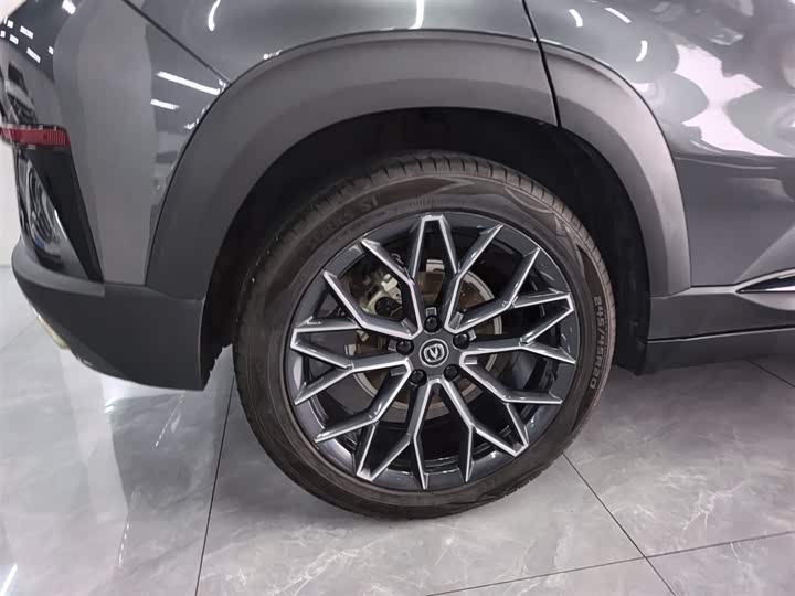 Фото 26 - Changan UNI-T