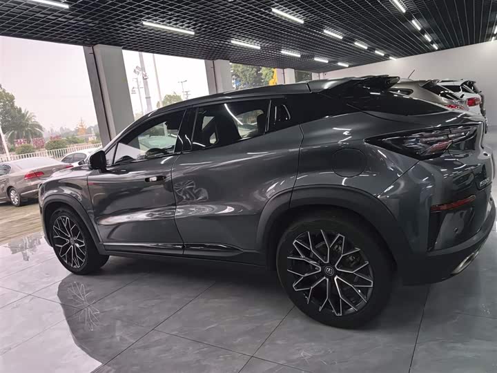 Фото 5 - Changan UNI-T