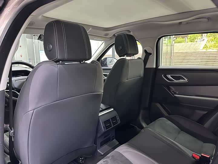 Фото 11 - Land Rover Range Rover Velar