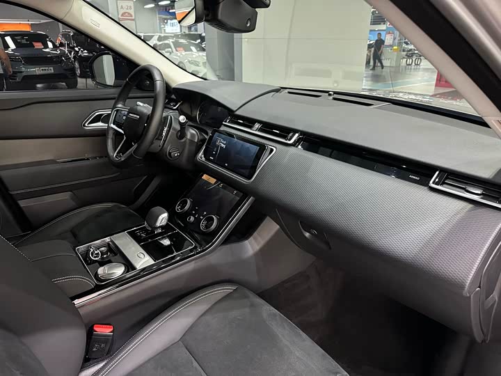 Фото 17 - Land Rover Range Rover Velar