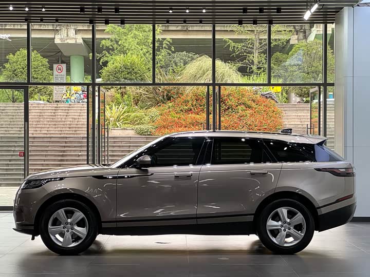 Фото 3 - Land Rover Range Rover Velar