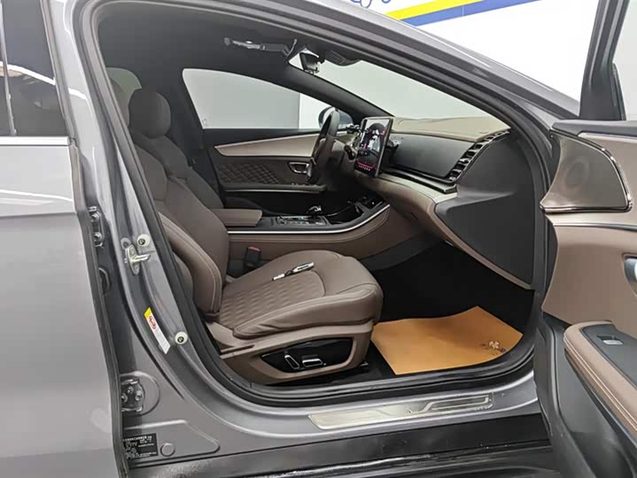 Фото 8 - BYD Han