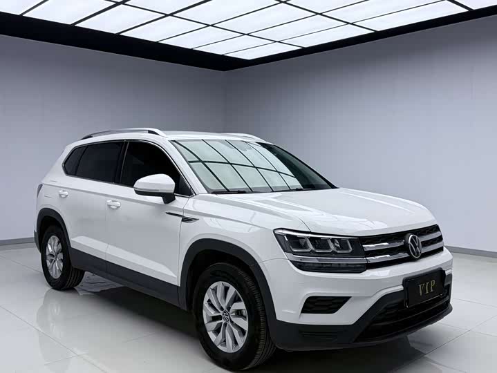 Фото 3 - Volkswagen Tharu