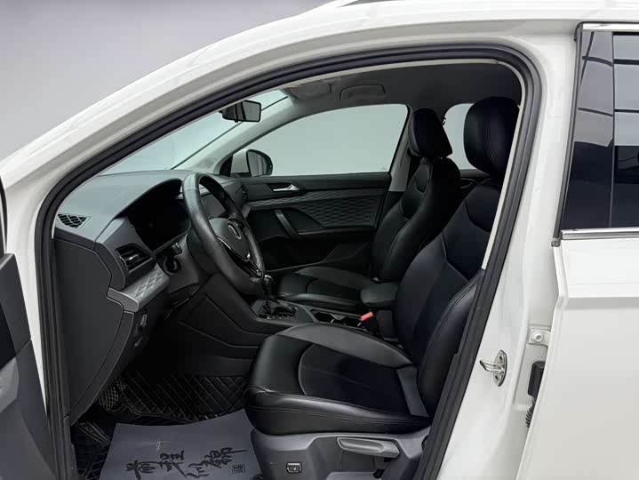 Фото 6 - Volkswagen Tharu