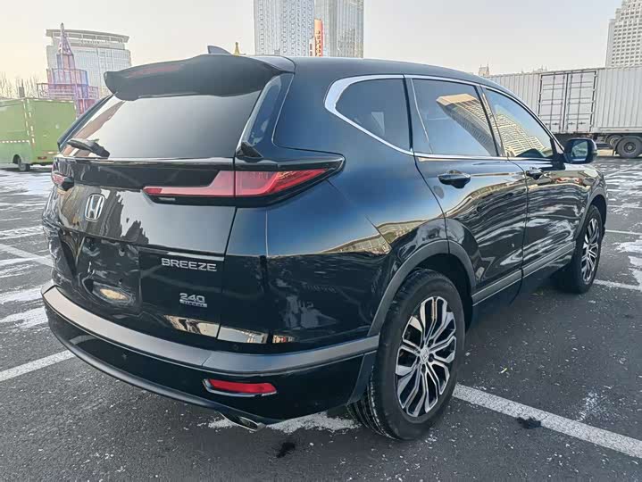 Фото 2 - Honda Breeze