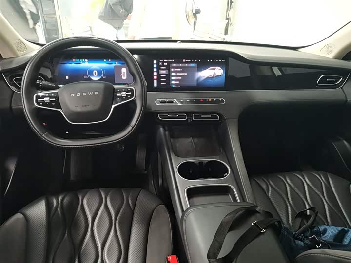 Фото 10 - Roewe D7