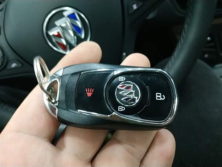 Фото 9 - Buick Envision Plus