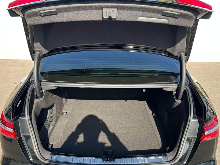 Фото 12 - Audi A6L