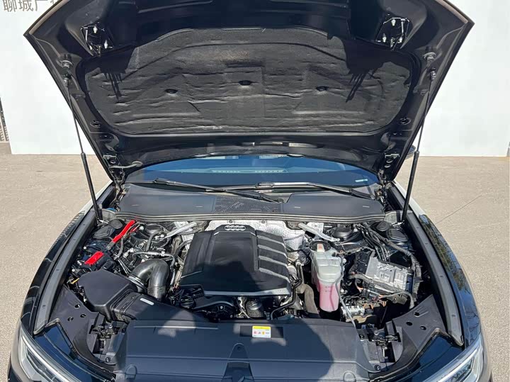 Фото 13 - Audi A6L