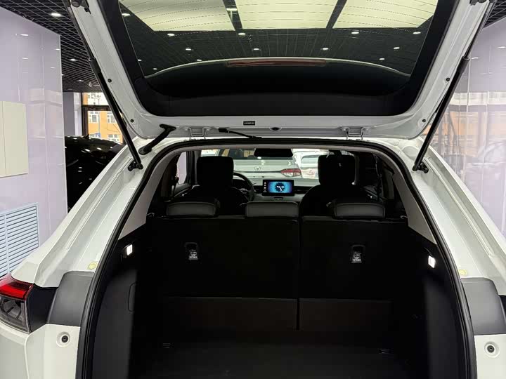 Фото 19 - Honda Vezel