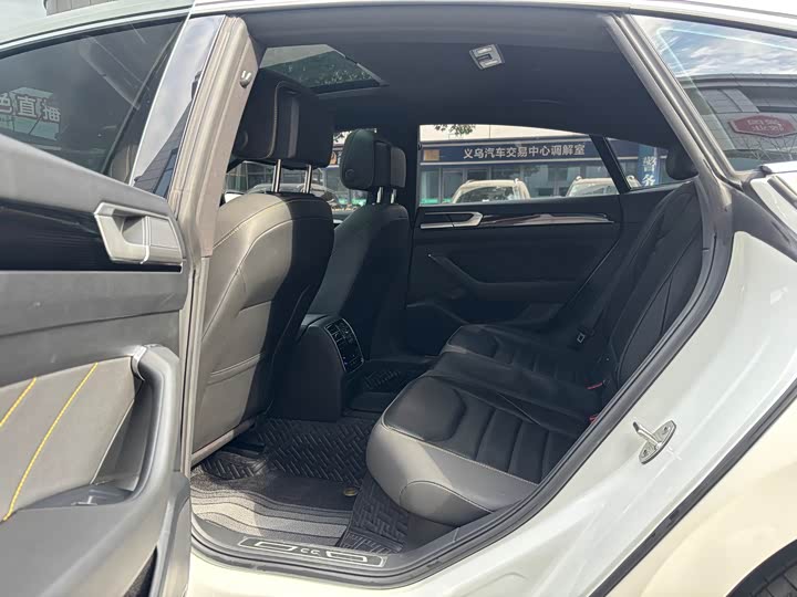 Фото 11 - Volkswagen CC