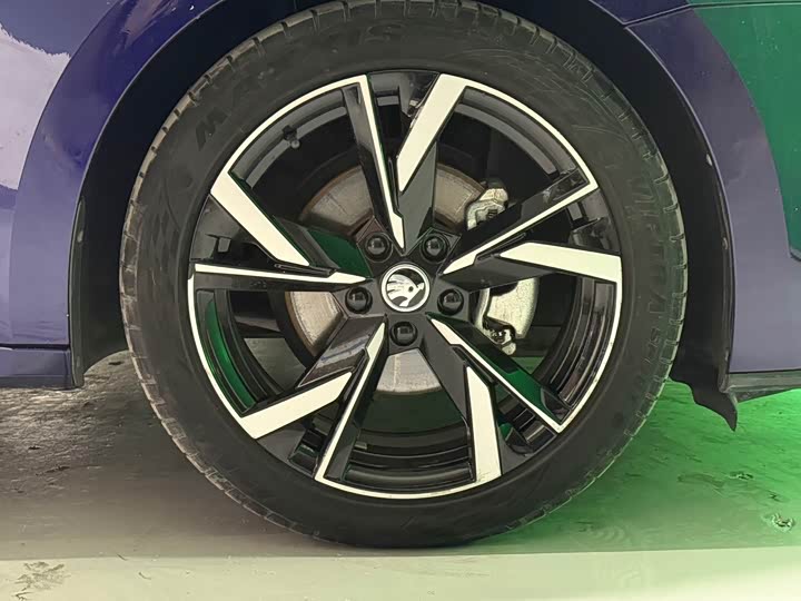 Фото 13 - Skoda Octavia Pro