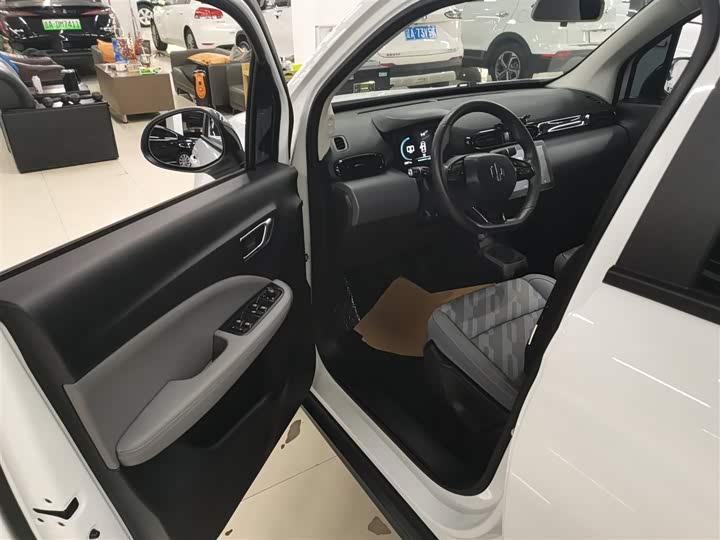 Фото 15 - Leapmotor T03