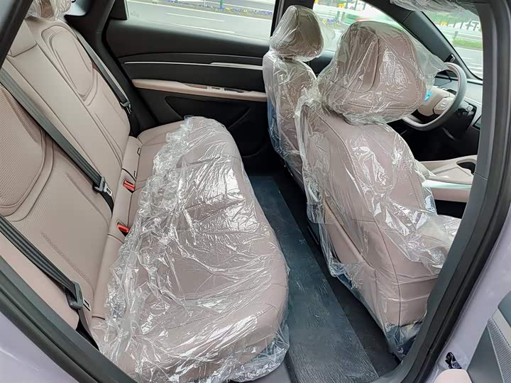 Фото 11 - XPeng Mona M03