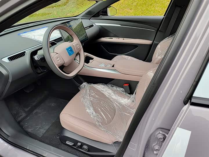 Фото 7 - XPeng Mona M03