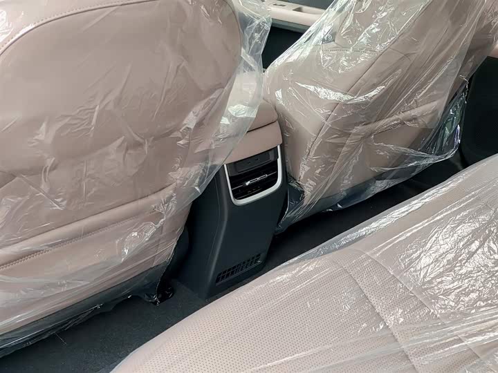 Фото 9 - XPeng Mona M03