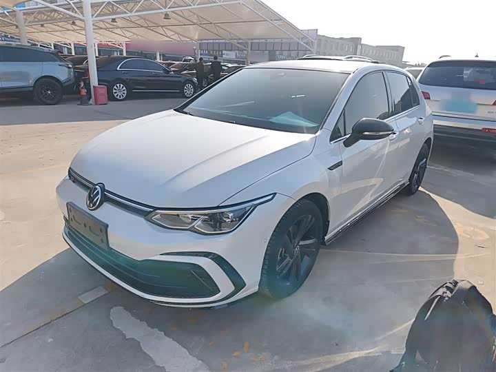 Фото 1 - Volkswagen Golf