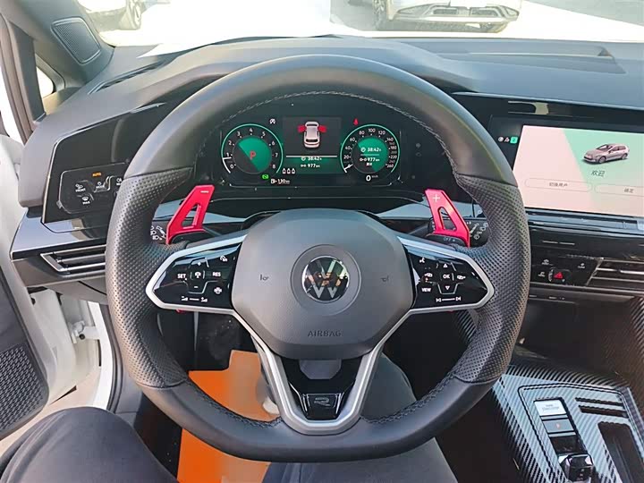 Фото 11 - Volkswagen Golf