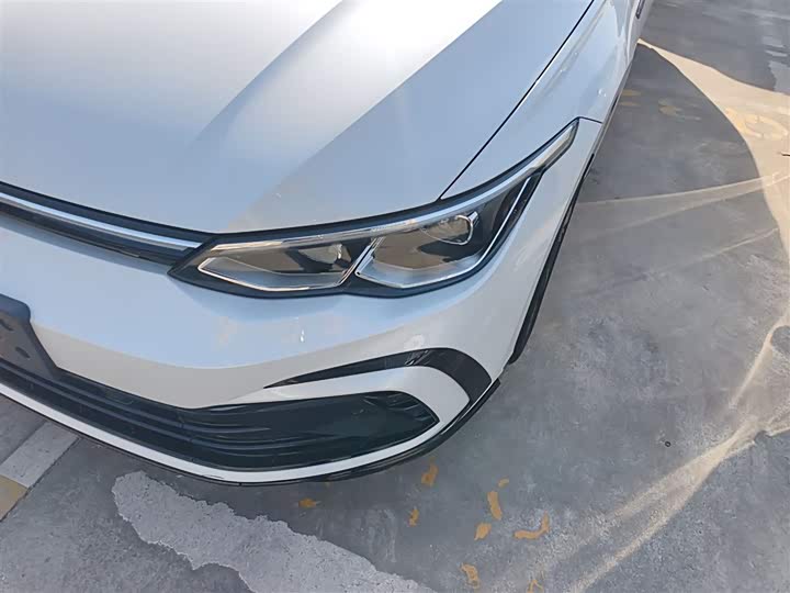 Фото 24 - Volkswagen Golf