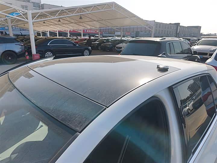 Фото 27 - Volkswagen Golf