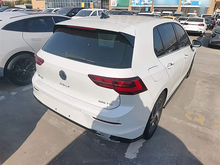 Фото 7 - Volkswagen Golf