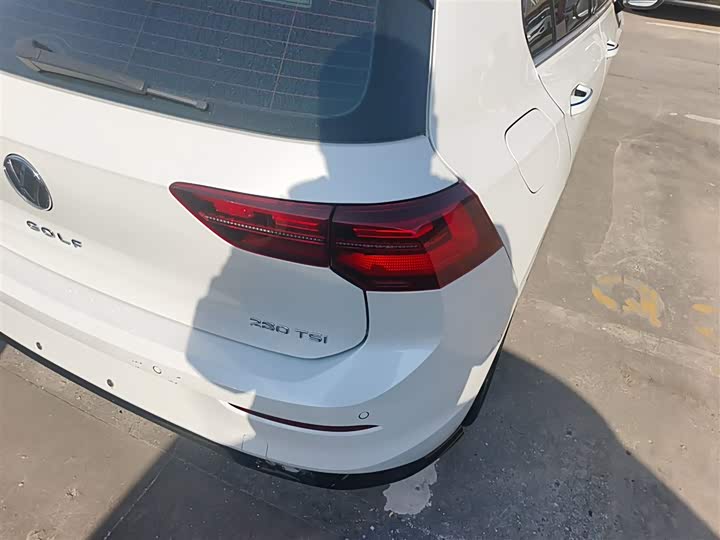 Фото 8 - Volkswagen Golf