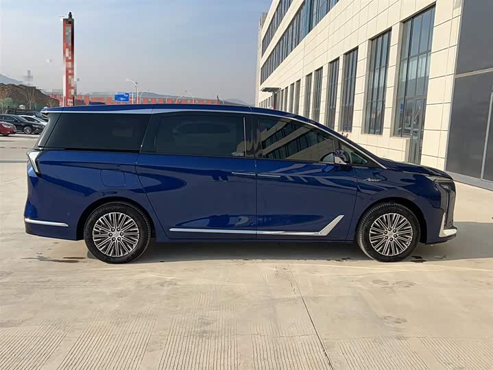 Фото 4 - Buick GL8 Hybrid