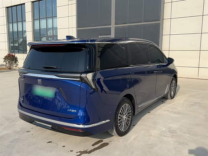 Фото 5 - Buick GL8 Hybrid