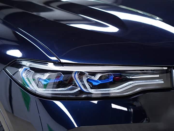 Фото 13 - BMW X7