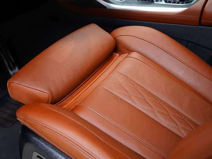 Фото 30 - BMW X7