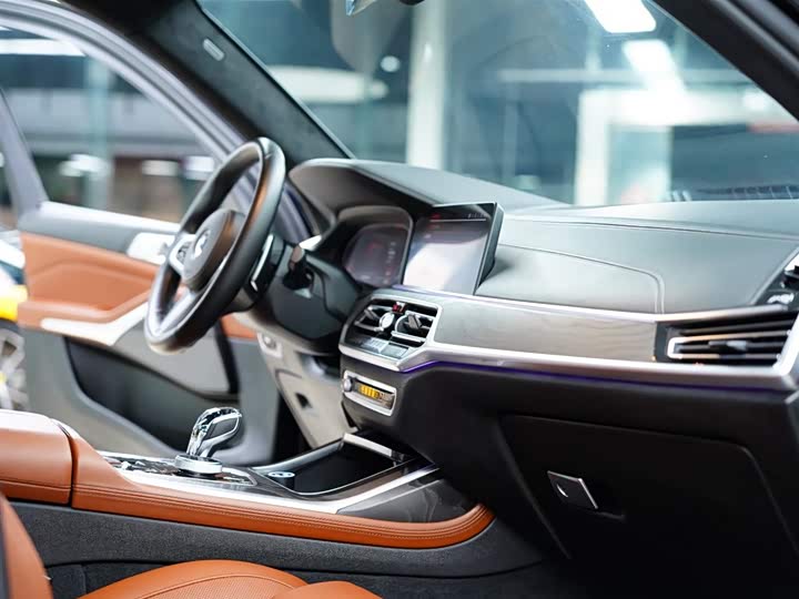 Фото 41 - BMW X7