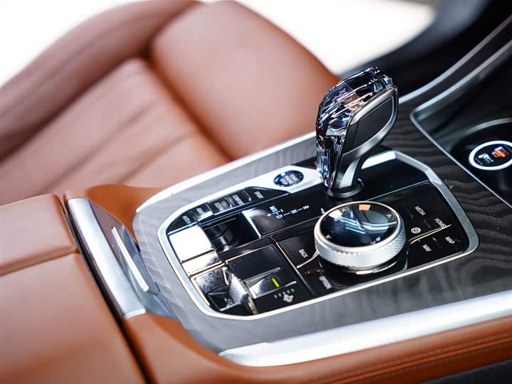 Фото 44 - BMW X7