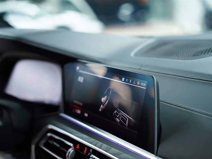 Фото 46 - BMW X7